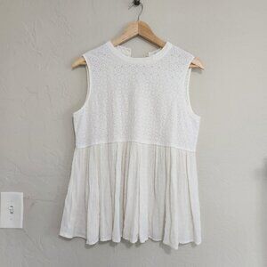 Weekend Suzanne Betro: Eyelet Flowy Tanktop